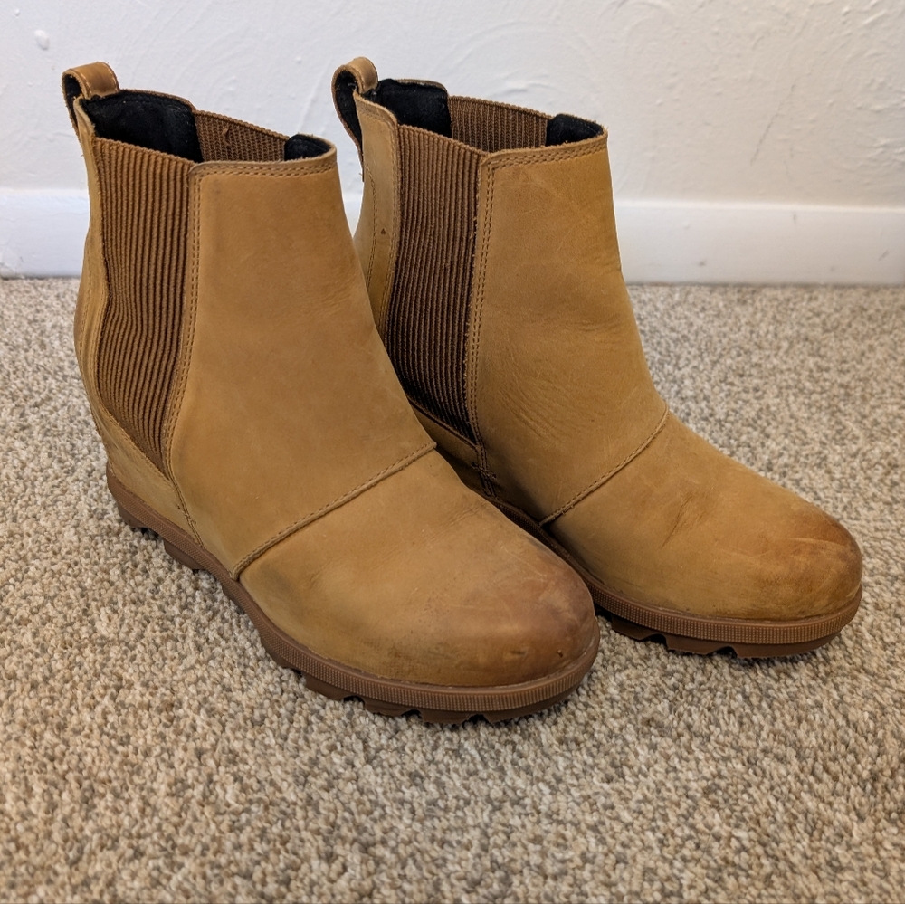 Sorel "Joan Of Arctic" Wedge II Chelsea Ankle Boots
